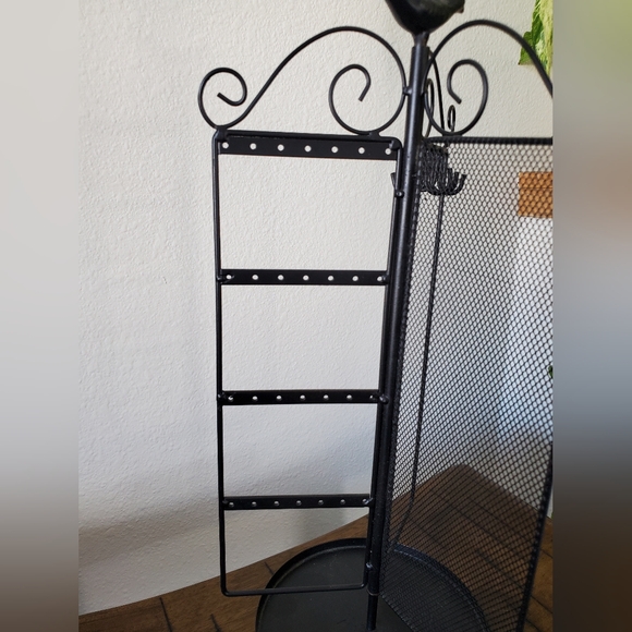 Rotating Jewelry Stand - Picture 3 of 10